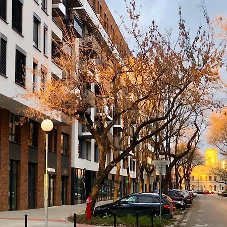 아파트 Little Romance In