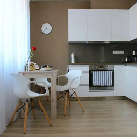 Little Romance In 아파트 브라티슬라바